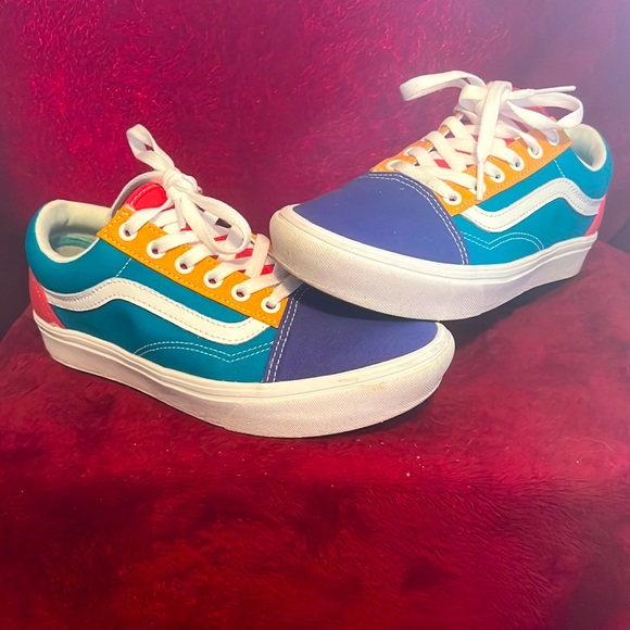 Vans Shoes - Vans Comfycush Old Skool
